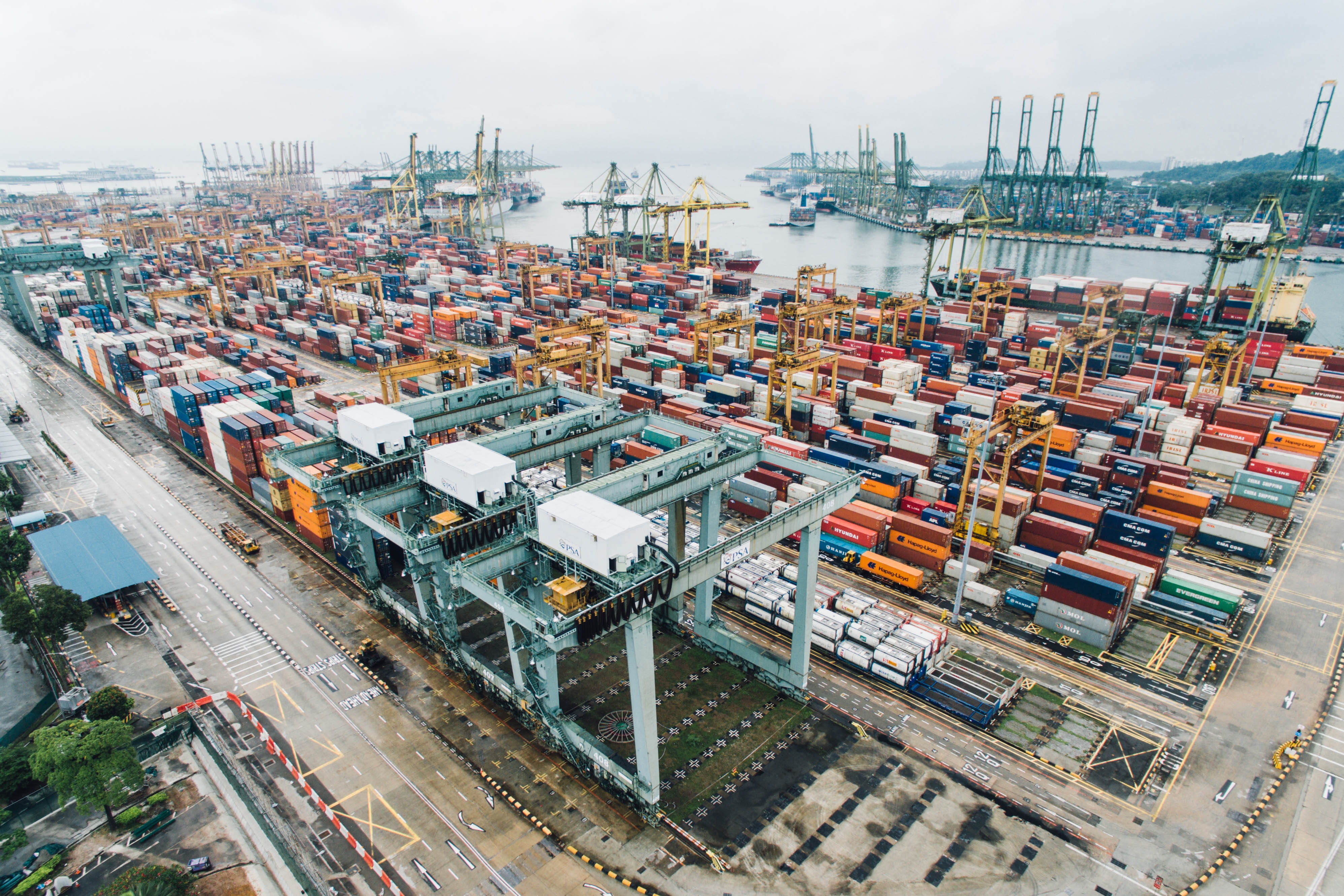 How Does The ISF Program Address Bonded Warehouses And Cargo Storage?